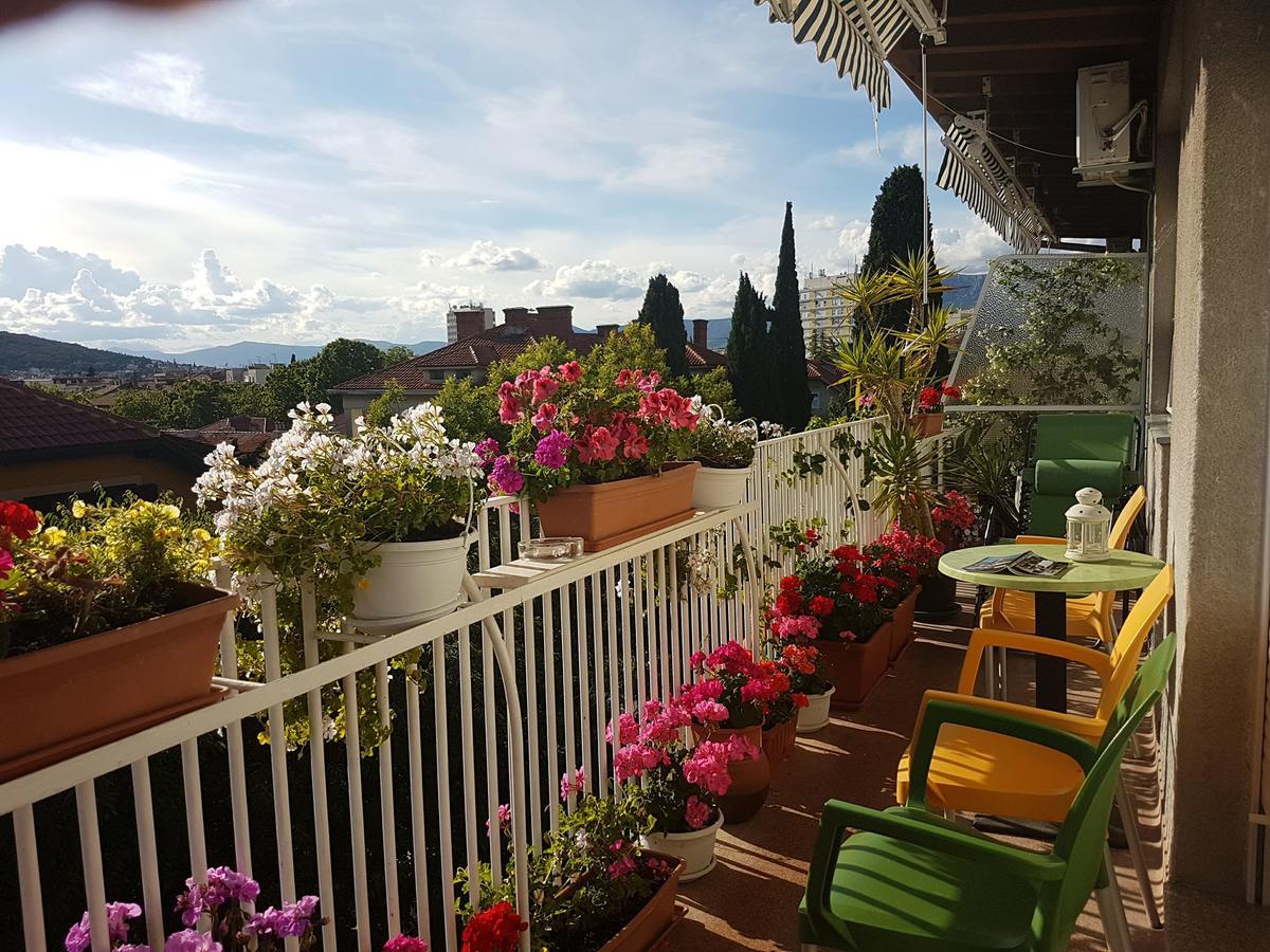 Apartment Balcony Split Exterior foto